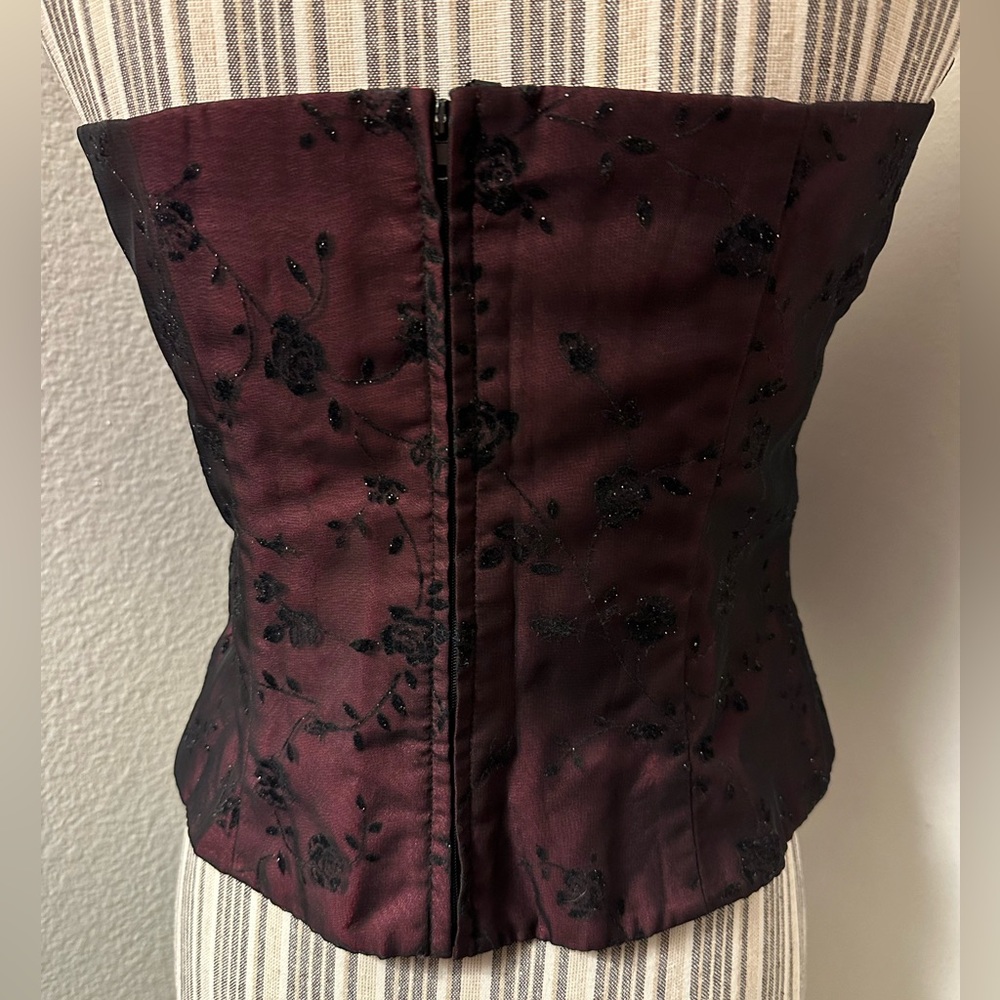 Chelsea Nites strapless, top, and matching skirt - Picture 7 of 16